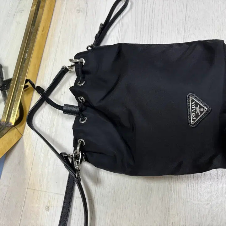 [SOLD OUT] 프라다 나일론 버킷백