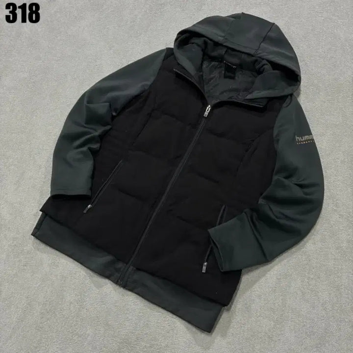 [SOLD OUT] 험멜 블랙 패딩 후드집업 점퍼