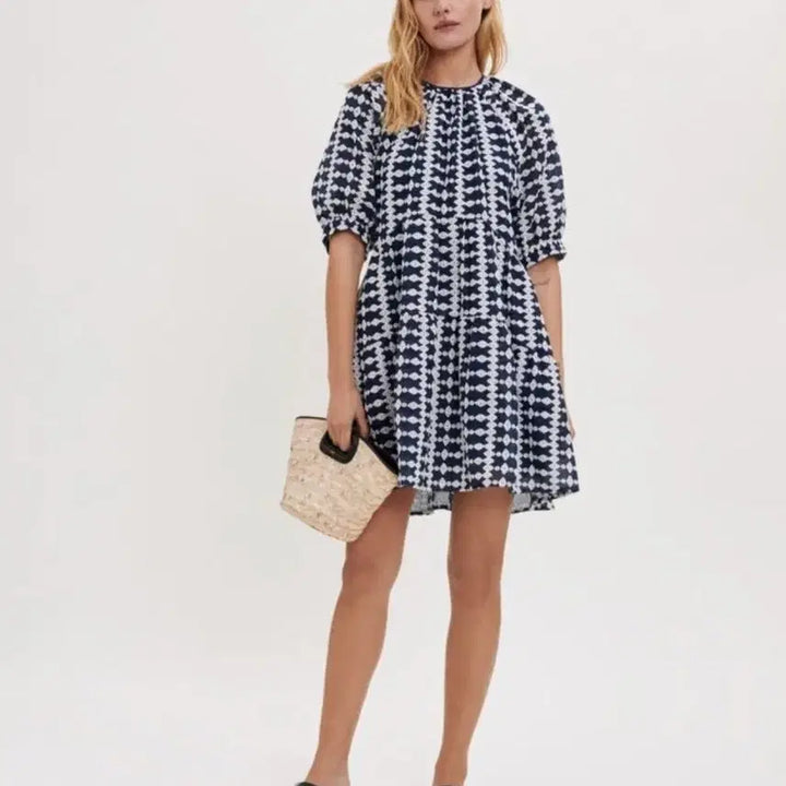 [BUNJANG] Maje Navy Embroidered Dress / 마쥬 네이비 자수 원피스