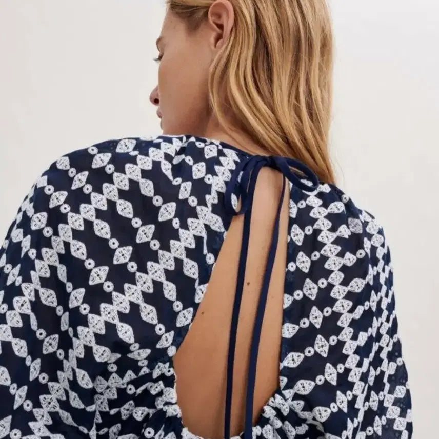[BUNJANG] Maje Navy Embroidered Dress / 마쥬 네이비 자수 원피스
