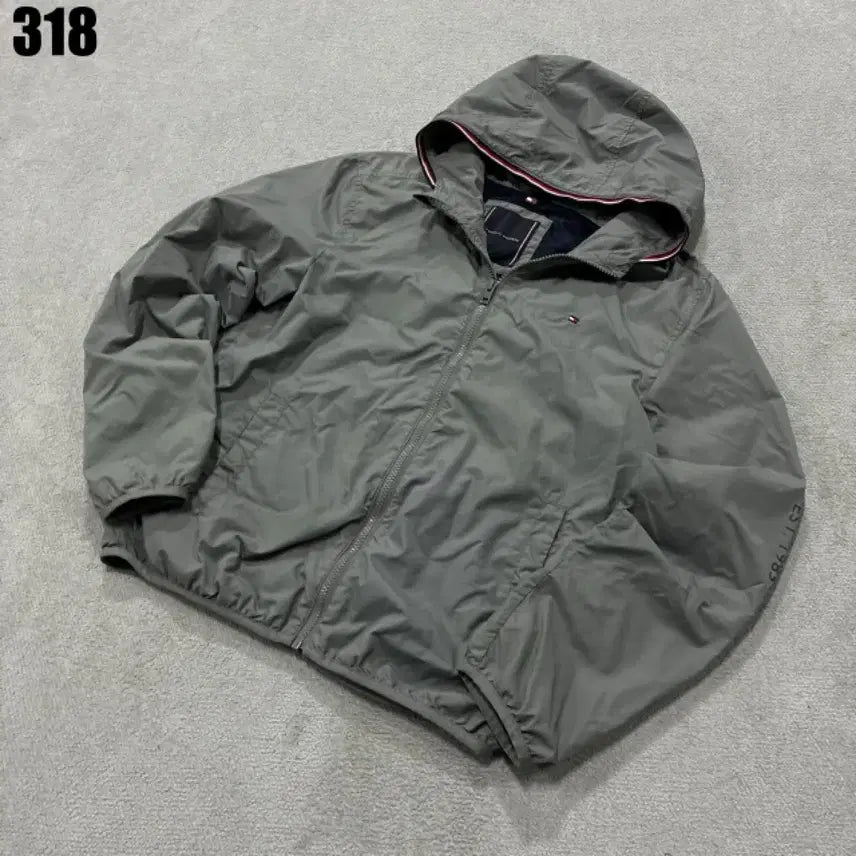 [SOLD OUT] 타미힐피거 후드 바람막이 자켓 회색