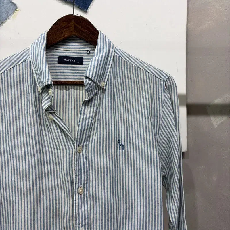 [BUNJANG] Hazzys Casual Logo Embroidered Stripe Shirt / (95) 헤지스 캐주얼 로고 자수 스트라이프 셔츠 남방