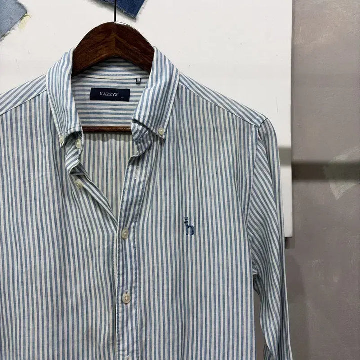 [BUNJANG] Hazzys Casual Logo Embroidered Stripe Shirt / (95) 헤지스 캐주얼 로고 자수 스트라이프 셔츠 남방