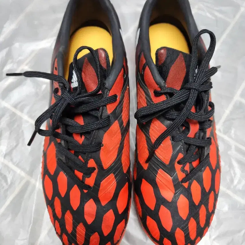 [BUNJANG] Adidas Predator Soccer Cleats (Red/Black) 245 / 마/아디다스 축구화 레드/블랙245