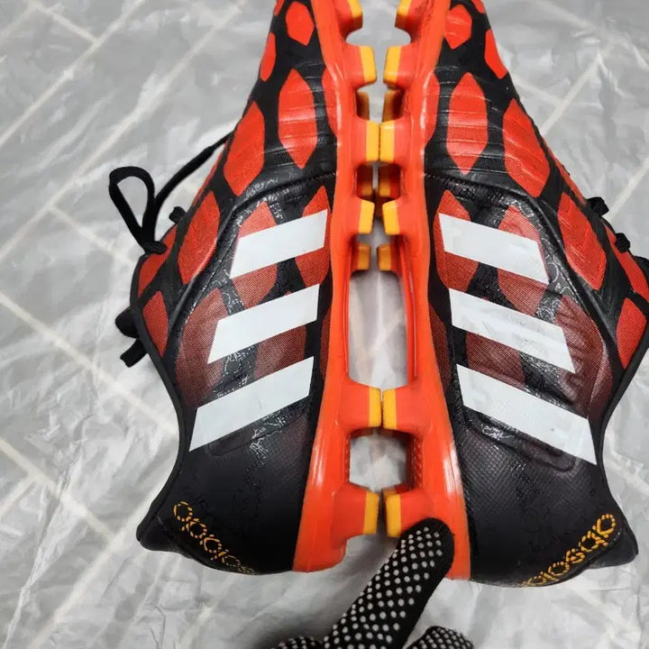 [BUNJANG] Adidas Predator Soccer Cleats (Red/Black) 245 / 마/아디다스 축구화 레드/블랙245