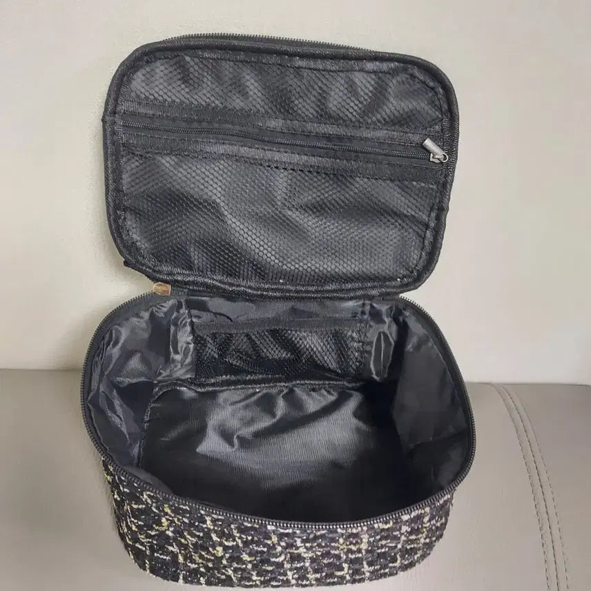 [BUNJANG] Black Tweed Mini Cosmetic Bag / {새상품} 트위드 블랙 미니 화장품 가방