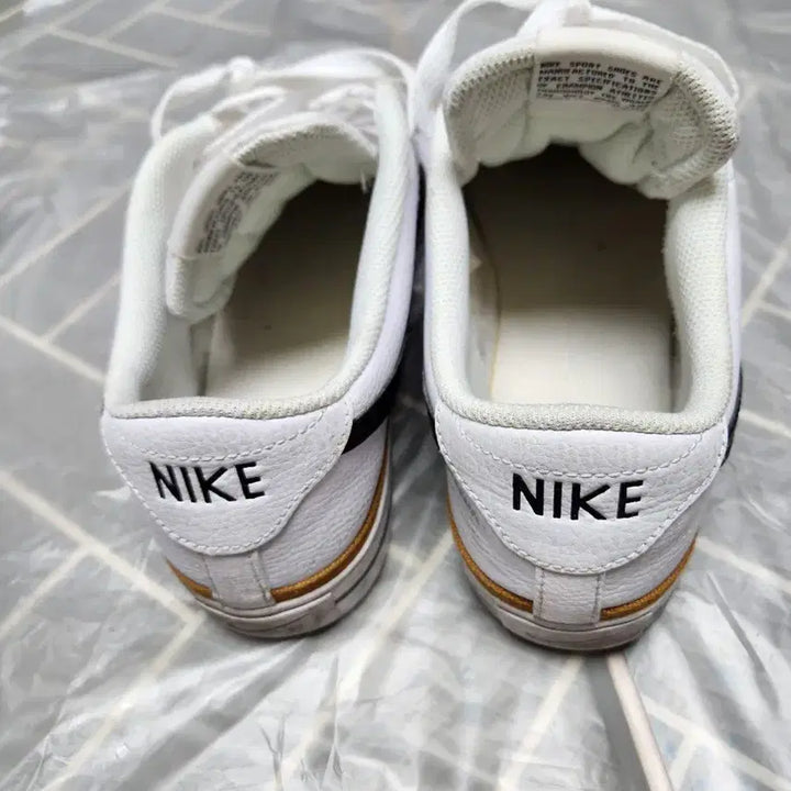 [BUNJANG] Nike Court Legacy Next Nature White/Black Sneakers / 마/나이키의 코트 레거시 넥스트 네이처280