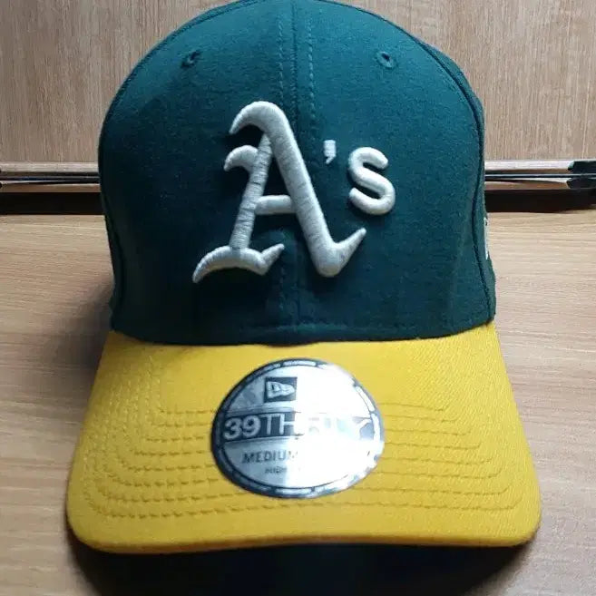 [SOLD OUT] 뉴에라 오클랜드 하이크라운 볼캡