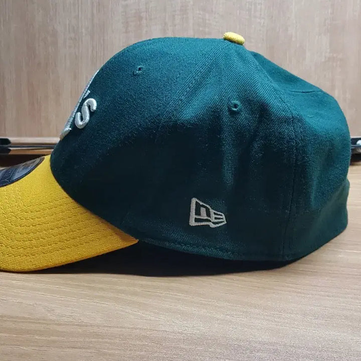[SOLD OUT] 뉴에라 오클랜드 하이크라운 볼캡