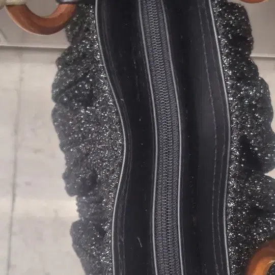 [BUNJANG] Italian Imported Hand-Knitted Shoulder Bag / 이태리 수입사 손뜨게 숄더백