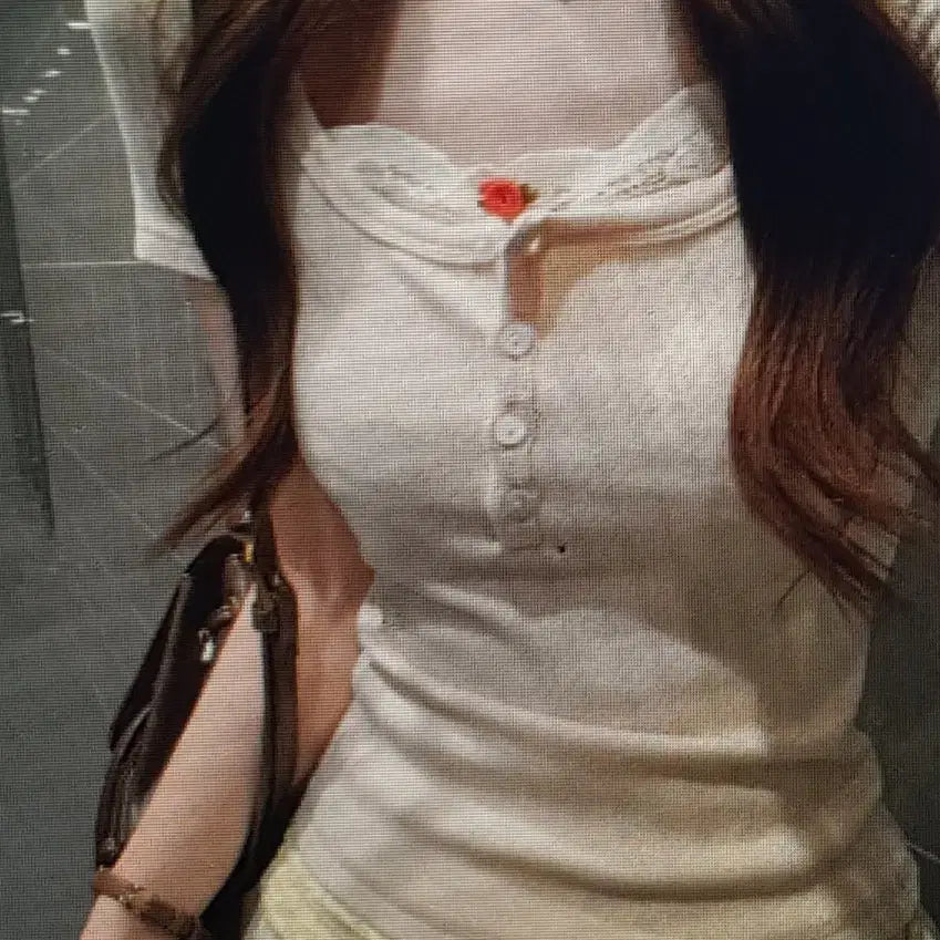 [BUNJANG] Lace Detail Double Layer Short Sleeve T-shirt / (해외배송)레이스 붙어있는 이중 반팔 티셔츠