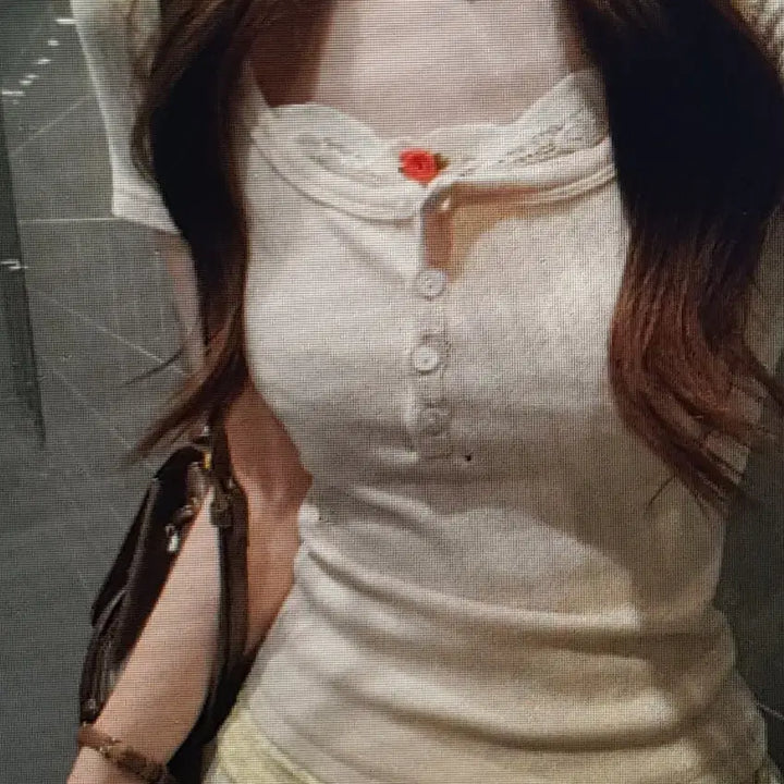 [BUNJANG] Lace Detail Double Layer Short Sleeve T-shirt / (해외배송)레이스 붙어있는 이중 반팔 티셔츠