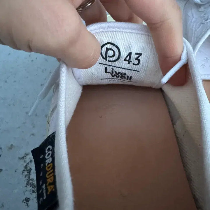 [BUNJANG] Paracia Cordura 43 Size Sneakers / 파라시아 코듀라 43 사이즈 270-275