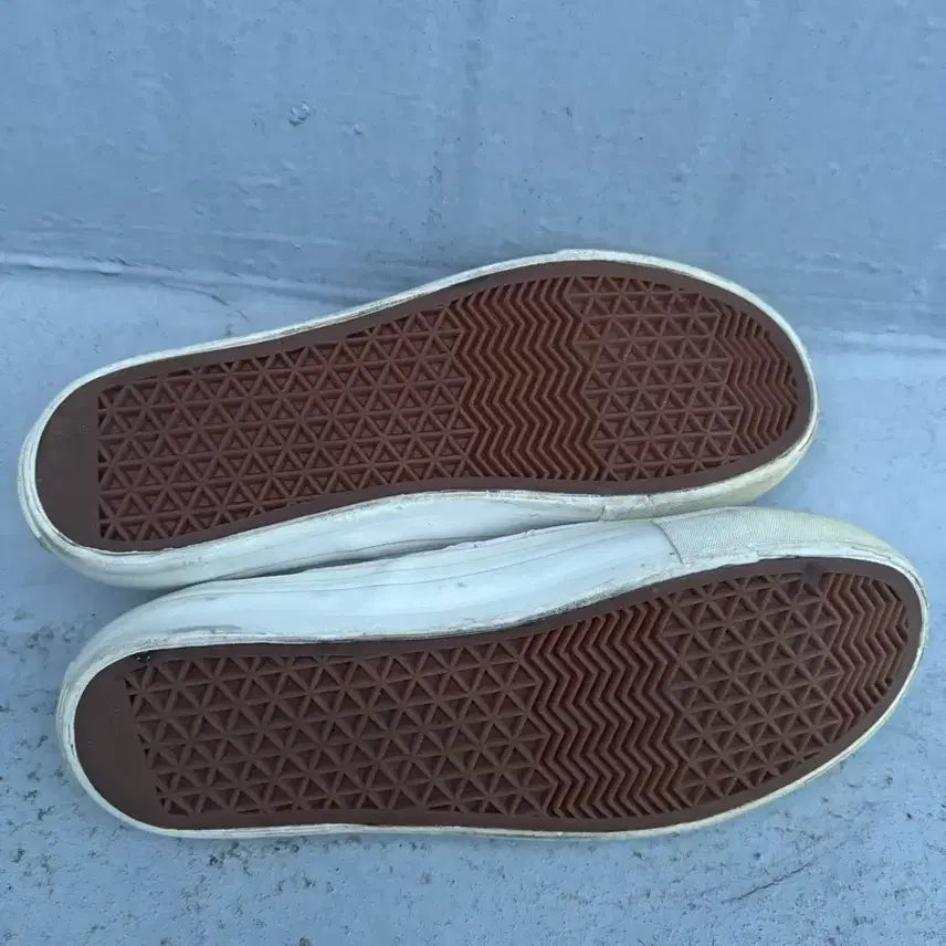 [BUNJANG] Paracia Cordura 43 Size Sneakers / 파라시아 코듀라 43 사이즈 270-275