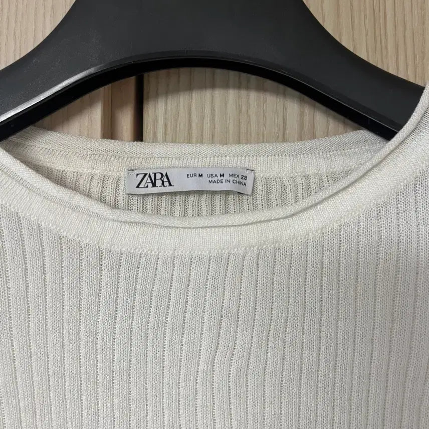 [SOLD OUT] 미착용) ZARA 화이트 골지 반팔 티셔츠 M 크롭탑