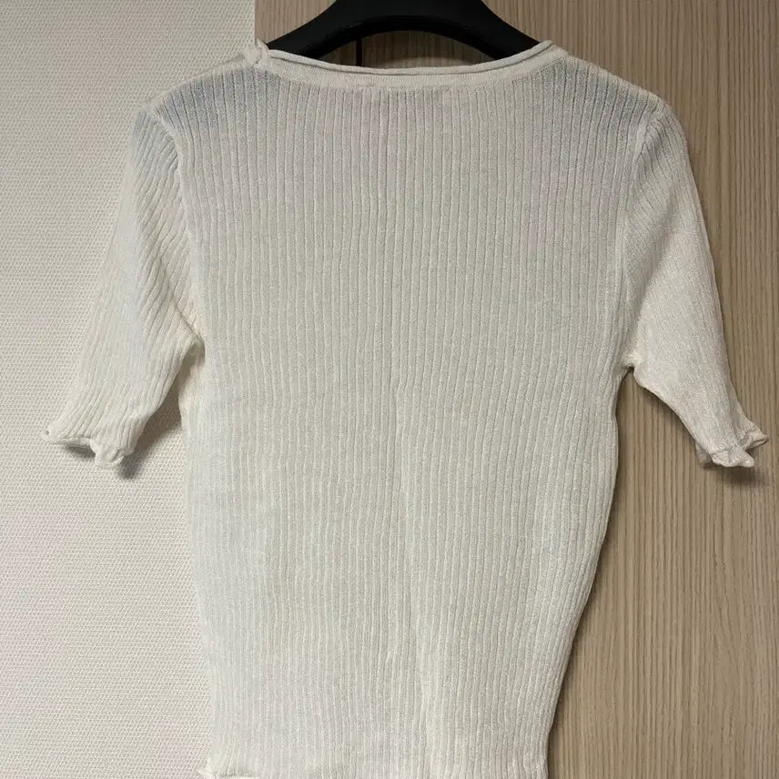 [SOLD OUT] 미착용) ZARA 화이트 골지 반팔 티셔츠 M 크롭탑
