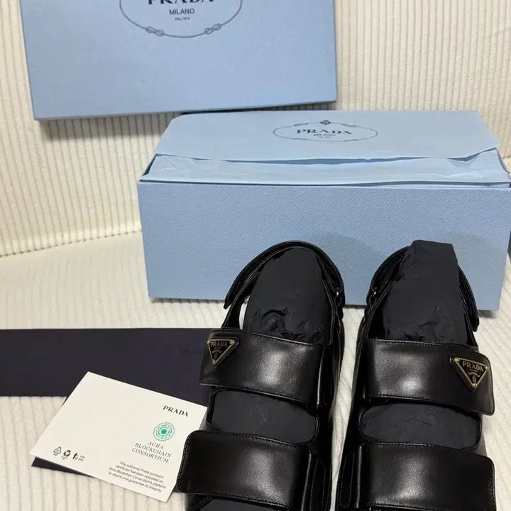 [SOLD OUT] 프라다 블랙 가죽 샌들 230