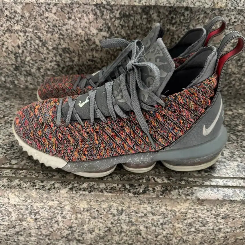 [BUNJANG] Nike LeBron 16 Zoom Flyknit Shoes (Size 270-275) / 나이키 르브론 16 줌 플라이니트 270-275 사이즈 NBA