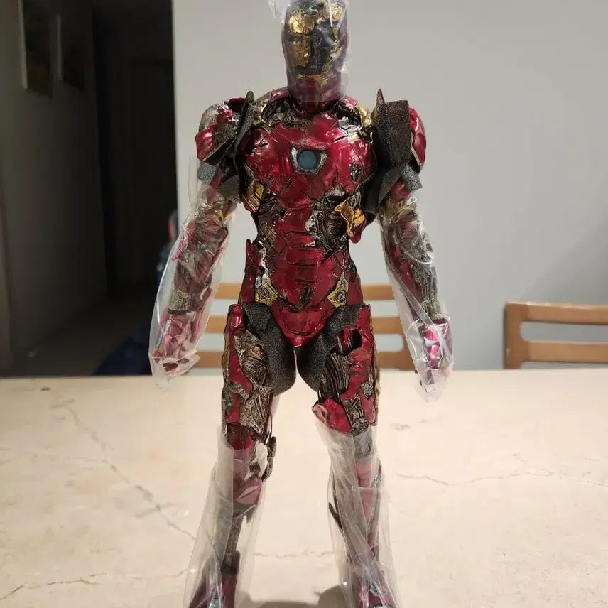[BUNJANG] Hot Toys Iron Man Illusion Model Kit / 핫토이 아이언맨 일루전