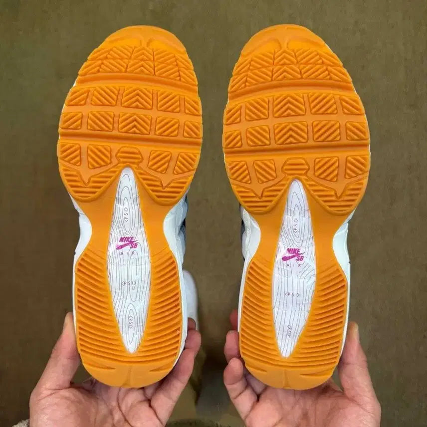 [BUNJANG] Nike Air Max 95 White/Purple Sneakers / 에어 맥스 95 화이트 퍼플 배색