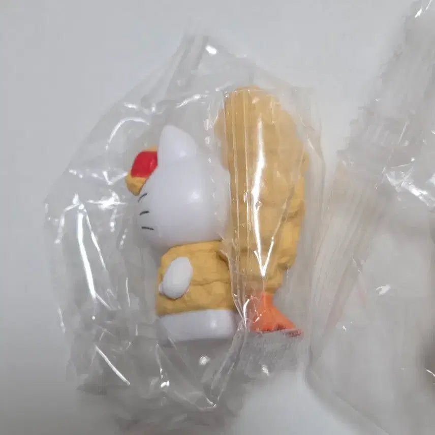 [BUNJANG] Sanrio Tempura Gacha Bundle Set (Hello Kitty, My Melody) / (미개봉/일괄) 산리오 튀김 덴뿌라 가챠 (키티, 마이멜로디)