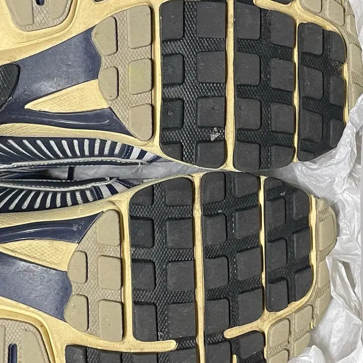 [BUNJANG] Nike Zoom Vomero 5 275 Sneakers / 나이키 줌 보메로5 275