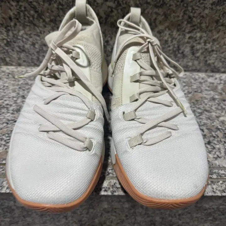 [SOLD OUT] 언더아머 커리5 아이보리 270 검솔