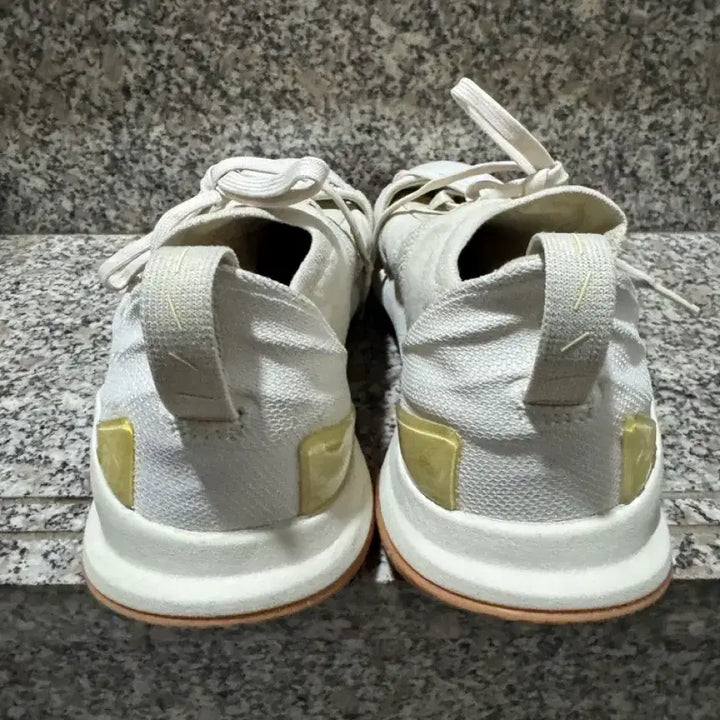 [SOLD OUT] 언더아머 커리5 아이보리 270 검솔
