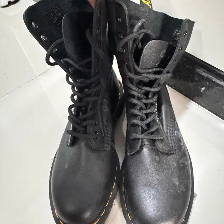 [BUNJANG] Dr. Martens 1490 Black Boots UK5 / 닥터마틴 1490 블랙 부츠 UK5 (240mm)