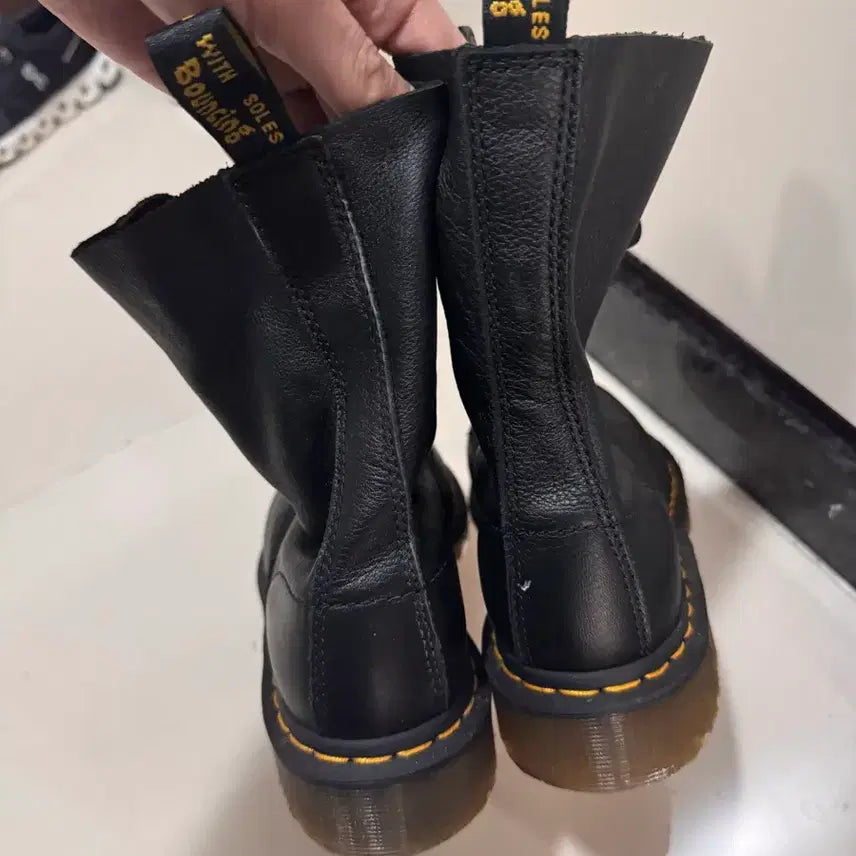 [BUNJANG] Dr. Martens 1490 Black Boots UK5 / 닥터마틴 1490 블랙 부츠 UK5 (240mm)