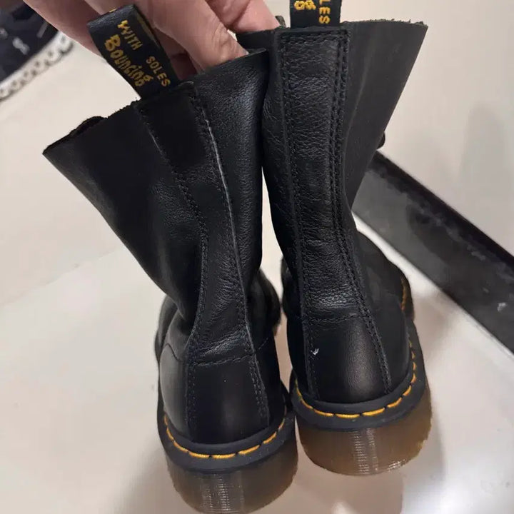 [BUNJANG] Dr. Martens 1490 Black Boots UK5 / 닥터마틴 1490 블랙 부츠 UK5 (240mm)