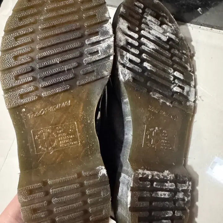 [BUNJANG] Dr. Martens 1490 Black Boots UK5 / 닥터마틴 1490 블랙 부츠 UK5 (240mm)