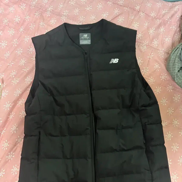 [SOLD OUT] 뉴발란스 엑티브 라이트 경량다운 베스트 XL사이즈 실착1회 새상품급 판매