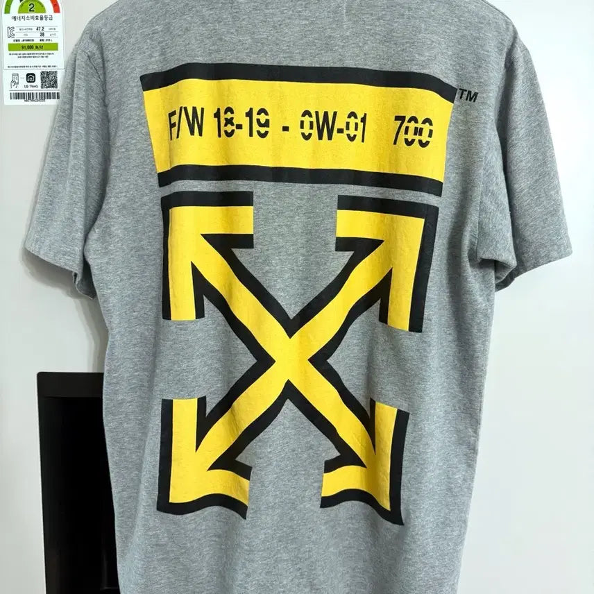 [BUNJANG] Gray Short-Sleeved T-shirt (Size 100) / 그레이 색상 반팔 티셔츠 100사이즈