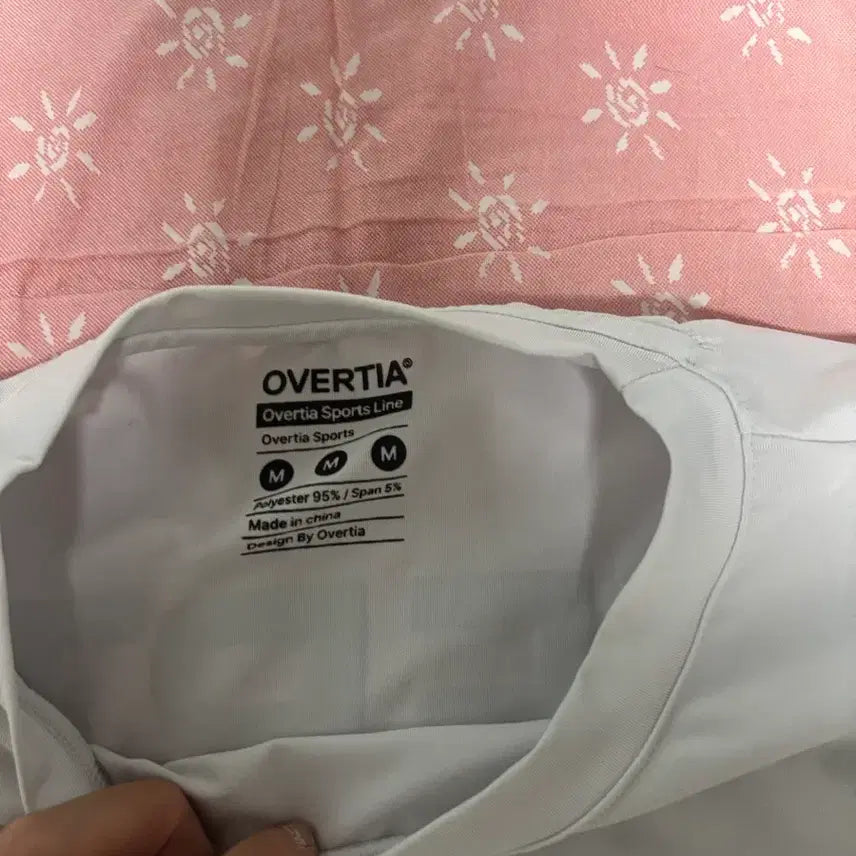 [SOLD OUT] OVERTIA 드라이핏 반팔티 M사이즈 새상품급 판매
