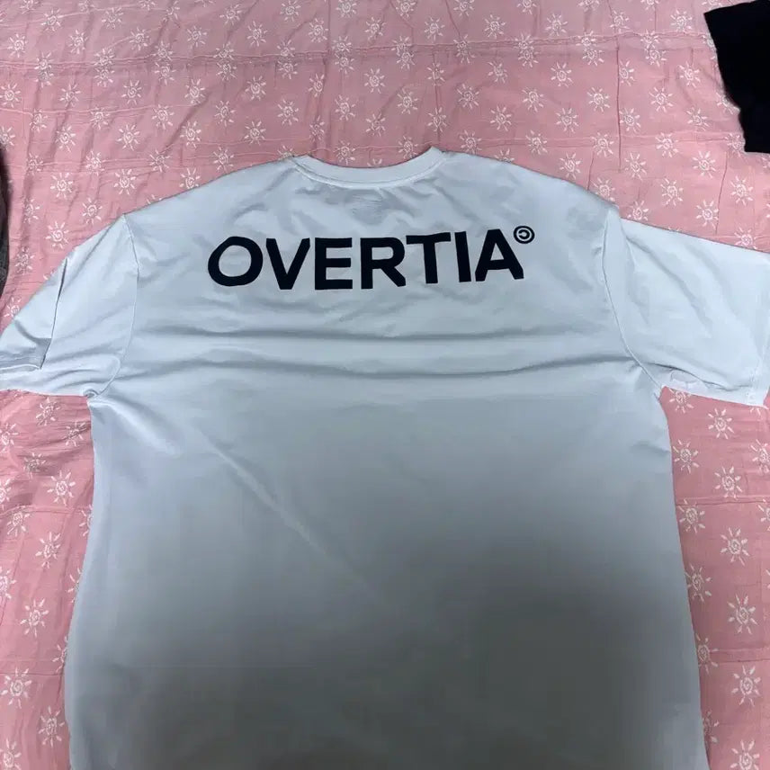 [SOLD OUT] OVERTIA 드라이핏 반팔티 M사이즈 새상품급 판매
