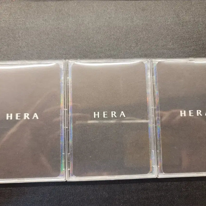 [SOLD OUT] 헤라 제니 포토카드 3종 세트