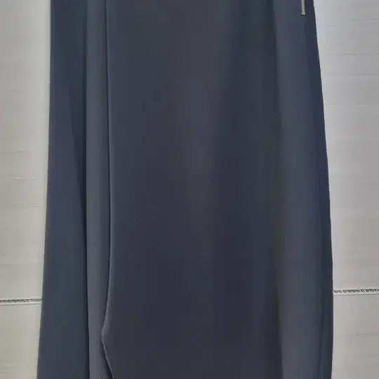 [BUNJANG] Benetton Black Asymmetrical Skirt / 베네통 블랙 언발란스 스커트 42
