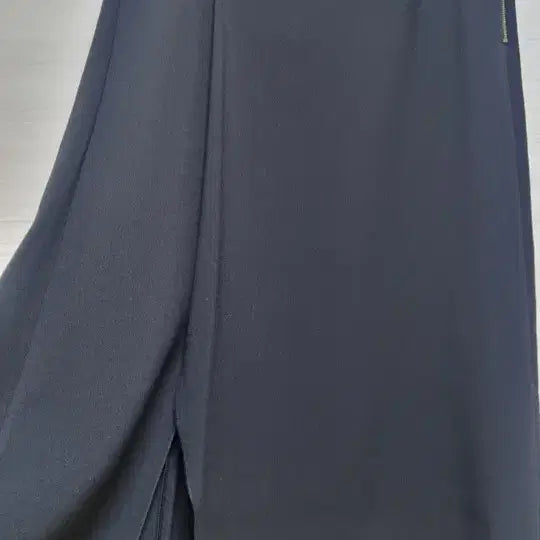 [BUNJANG] Benetton Black Asymmetrical Skirt / 베네통 블랙 언발란스 스커트 42