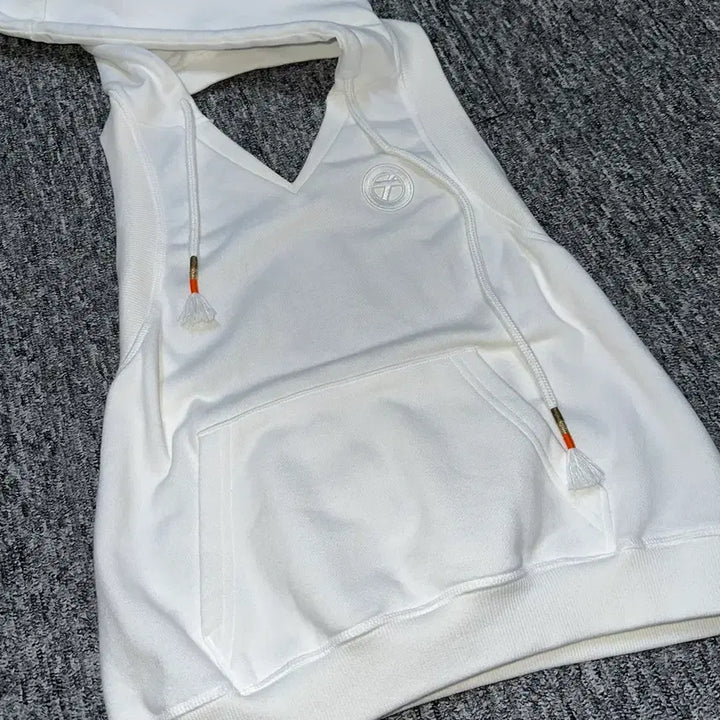 [BUNJANG] TheOpenProduct Open YY Pocket Hood Sleeveless / 더오픈프로덕트 open yy 오픈와이와이 포켓 후드 슬리브리스
