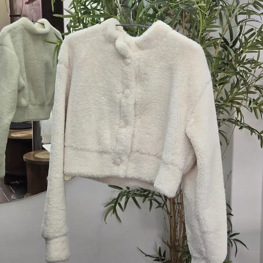 [BUNJANG] Avely Ivory Crop Mink Fur Jacket / 에이블리 크롭 퍼자켓(아이보리)