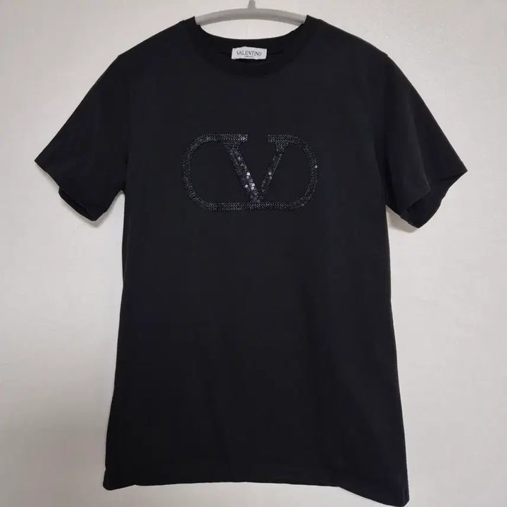 [BUNJANG] Valentino V Logo Sequin Short Sleeve T-shirt / (정품) 발렌티노 V로고 스팽글 반팔 티셔츠 S