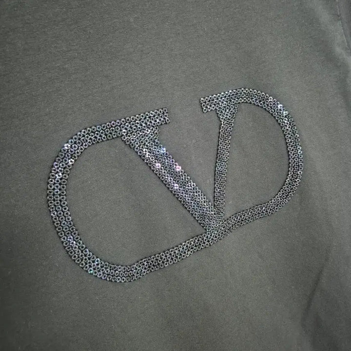 [BUNJANG] Valentino V Logo Sequin Short Sleeve T-shirt / (정품) 발렌티노 V로고 스팽글 반팔 티셔츠 S