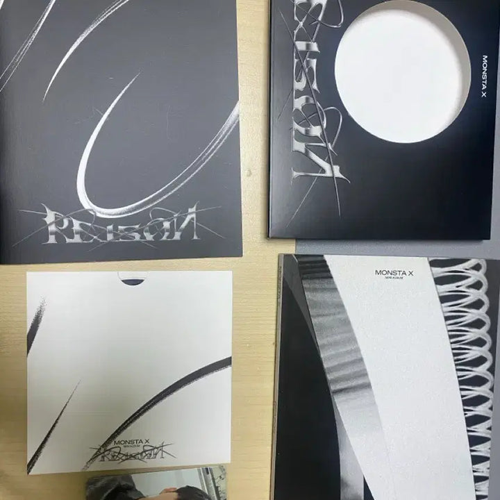 [BUNJANG] MONSTA X Reason Minhyuk Photocard + Album / 몬스타엑스 리즌 앨범 + 민혁 포카