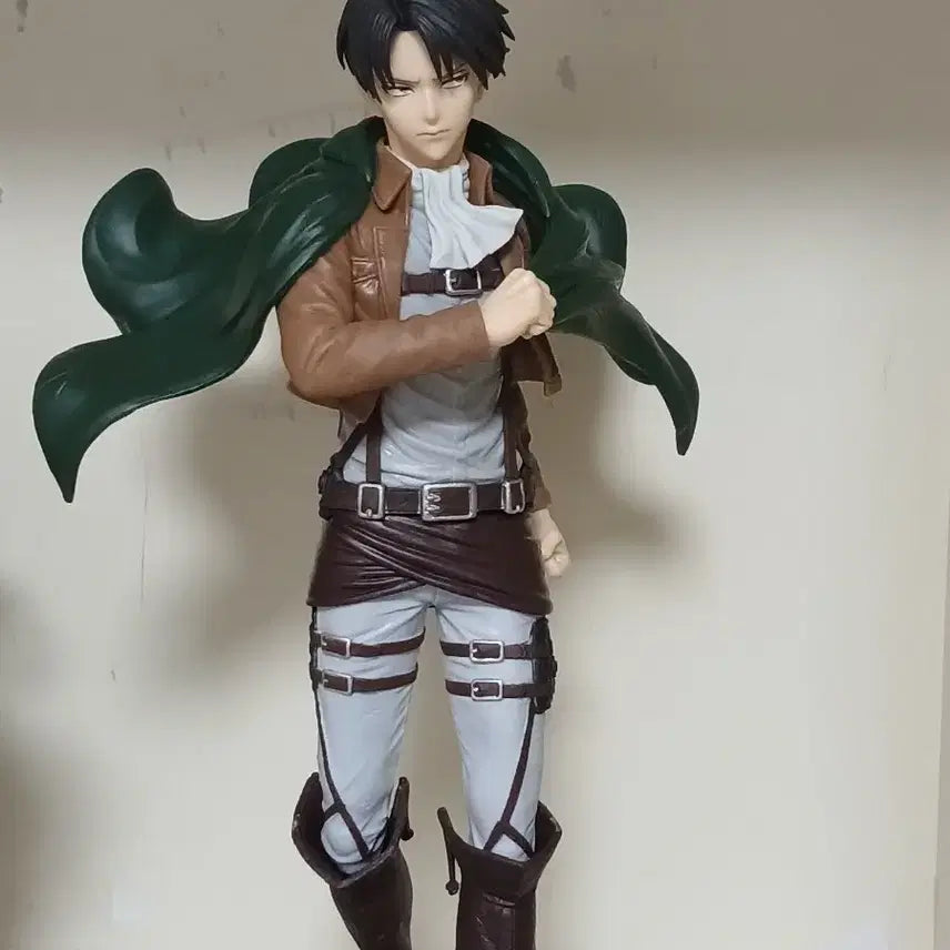 [BUNJANG] Attack on Titan Levi Green Studio Banpresto Figure / 진격거 리바이 그린스타디아 반프레스토 피규어