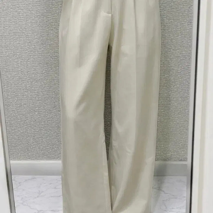 [BUNJANG] Wide High-Waist Slacks (Size S) / [세탁완료] 와이드 뒷밴딩 하이웨스트 슬랙스 S