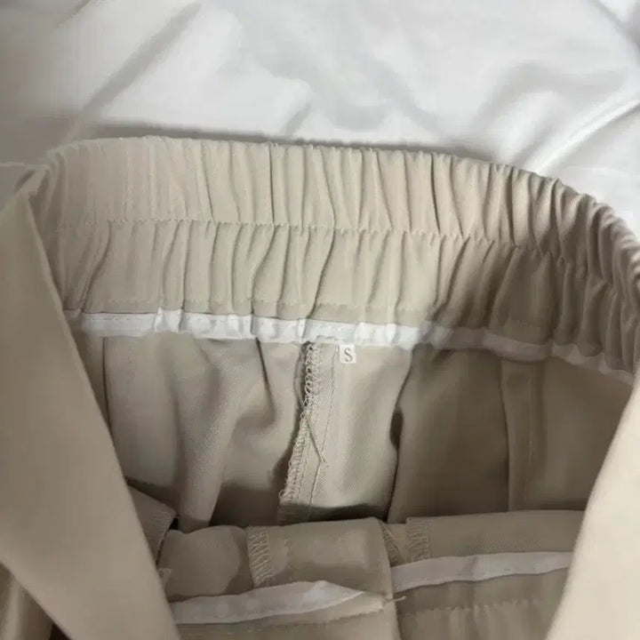 [BUNJANG] Wide High-Waist Slacks (Size S) / [세탁완료] 와이드 뒷밴딩 하이웨스트 슬랙스 S
