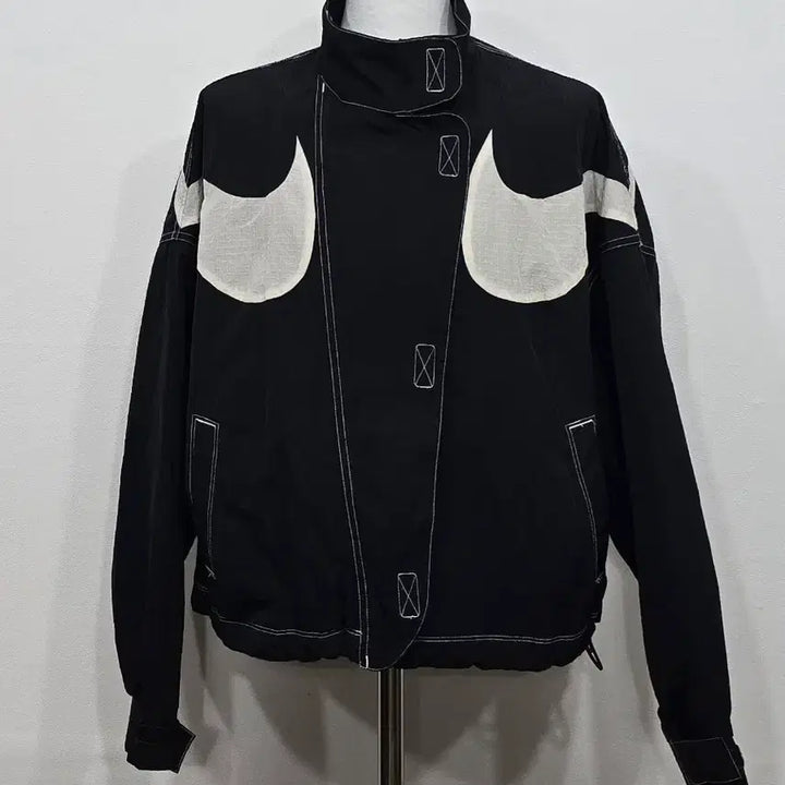 [SOLD OUT] [S] 나이키 우먼 빅스우시 레펠 자켓 DD5585-010