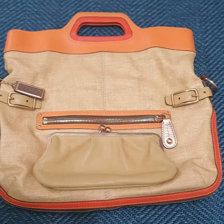 [BUNJANG] Coach Han Hyo Joo Bonnie Straw Crossbody Handbag / 코치  한효주 Bonnie  Straw  크로스 핸드백