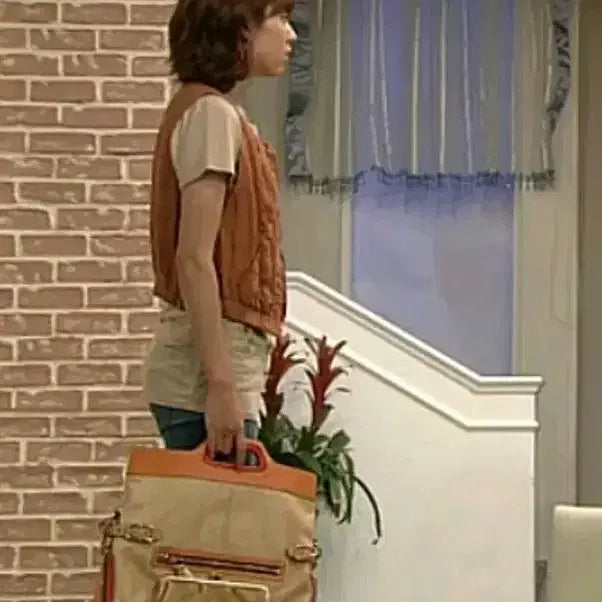 [BUNJANG] Coach Han Hyo Joo Bonnie Straw Crossbody Handbag / 코치  한효주 Bonnie  Straw  크로스 핸드백